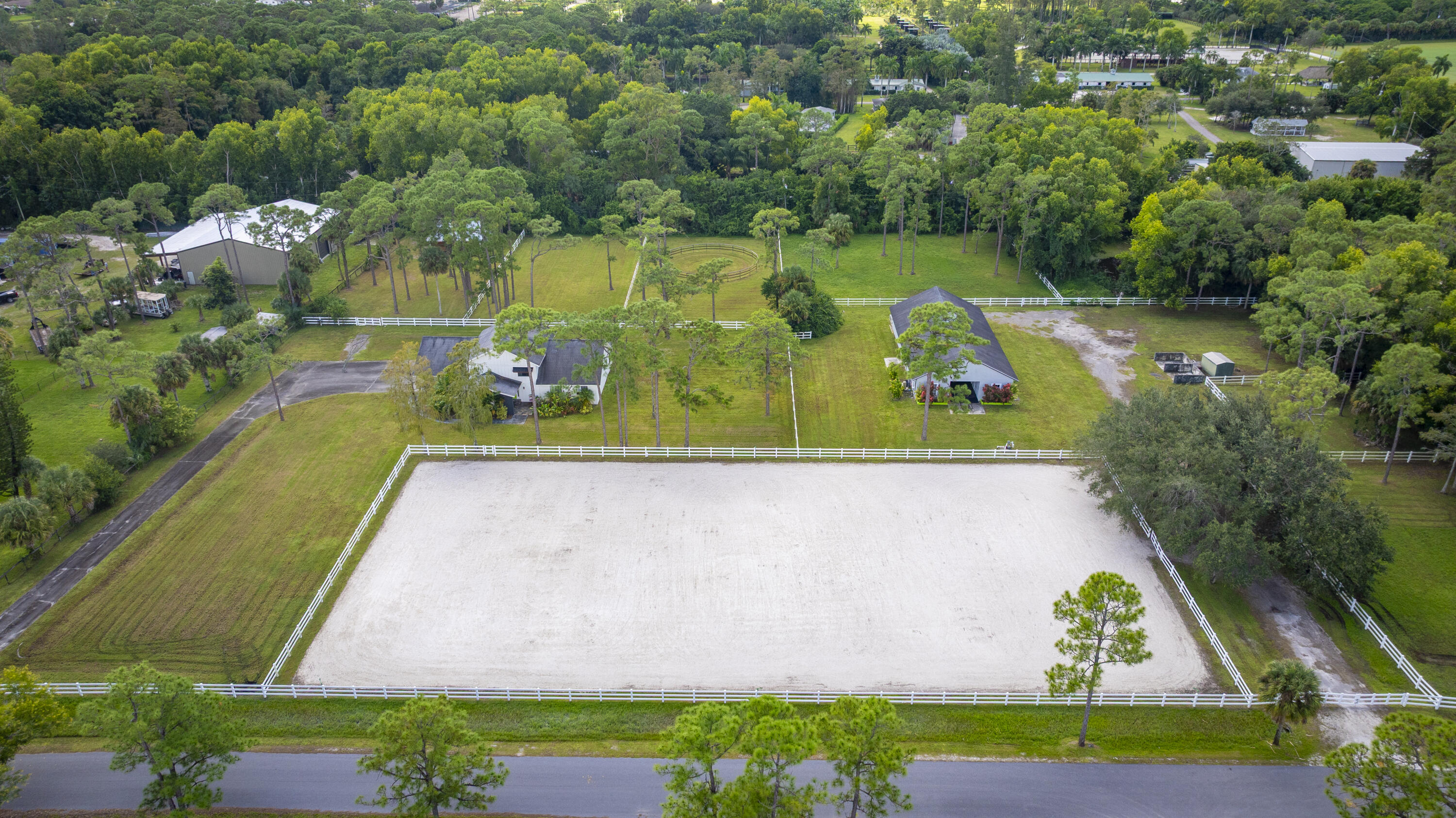 an aerial view of a tennis court