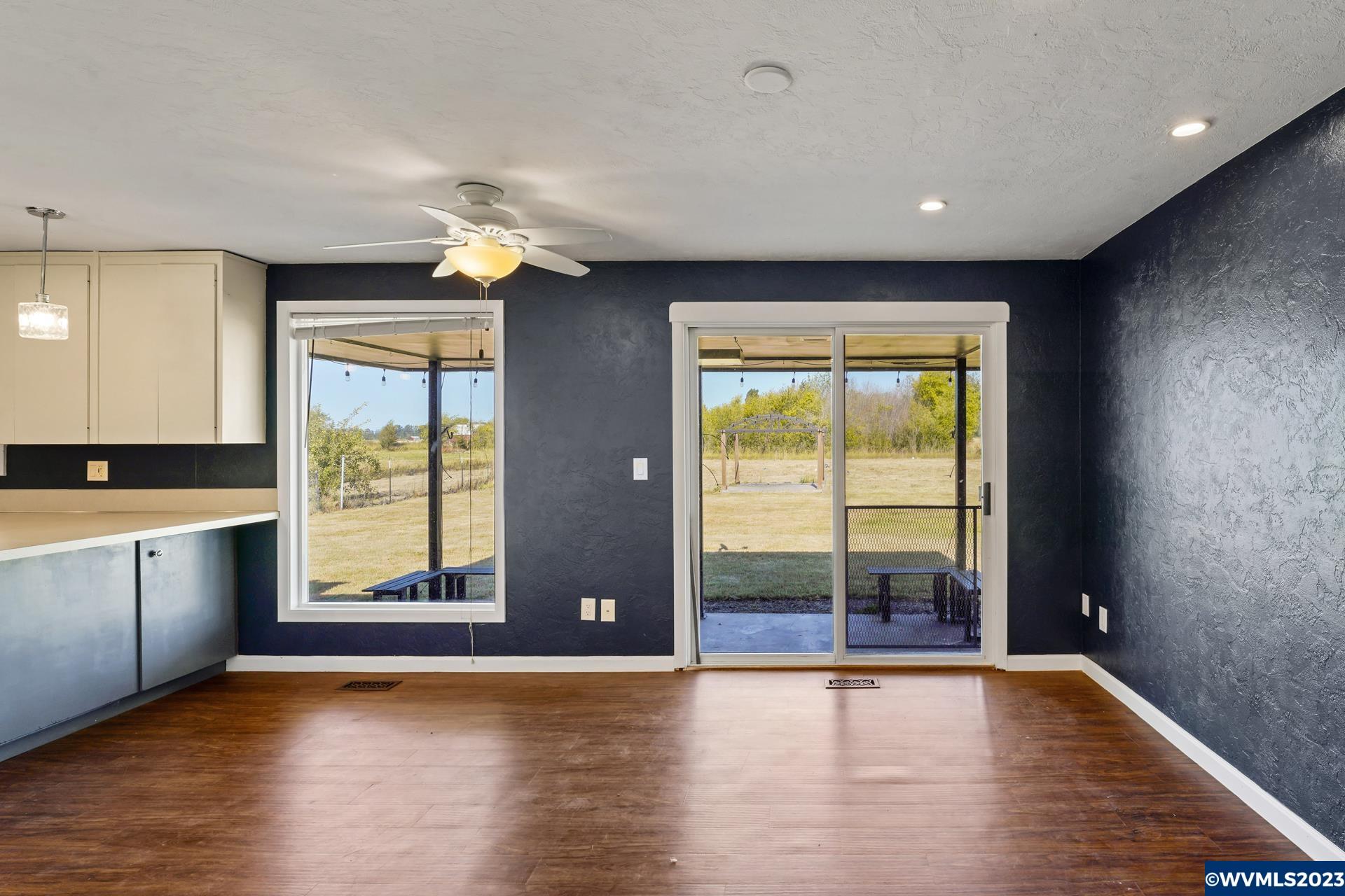 35135 Meadow Road Southwest Albany, OR 97321 - Photo 9 of 42 Gallery Image 9