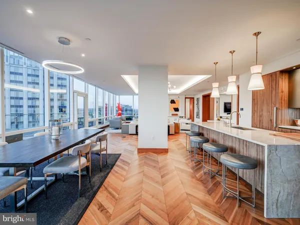 $3,675,000 | 300 International Drive, Unit 2302, Baltimore, MD 21202