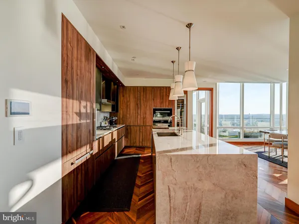 $3,675,000 | 300 International Drive, Unit 2302, Baltimore, MD 21202