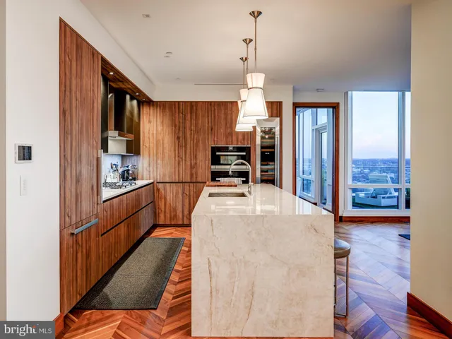 $3,675,000 | 300 International Drive, Unit 2302, Baltimore, MD 21202