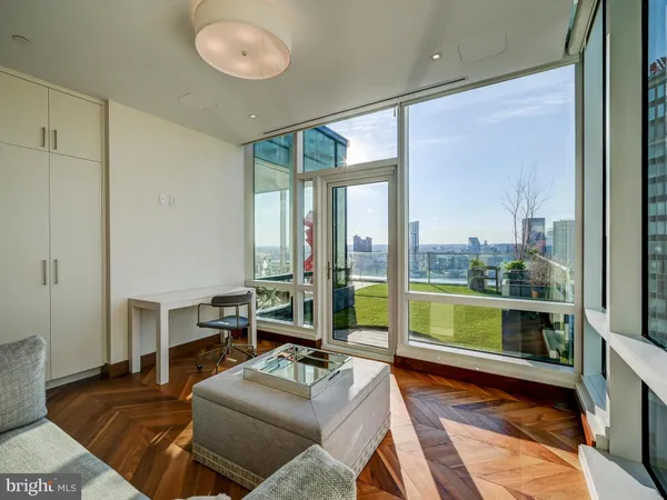 $3,675,000 | 300 International Drive, Unit 2302, Baltimore, MD 21202