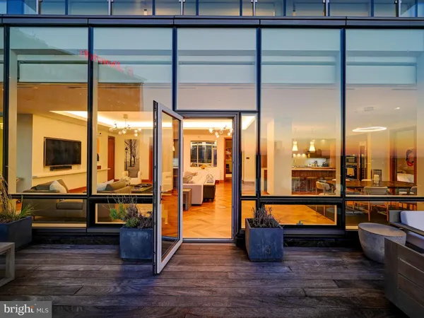 $3,675,000 | 300 International Drive, Unit 2302, Baltimore, MD 21202