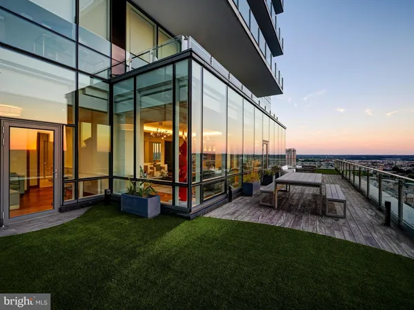 $3,675,000 | 300 International Drive, Unit 2302, Baltimore, MD 21202