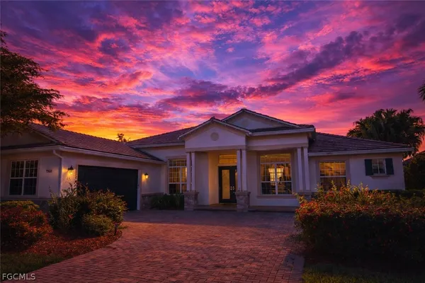 $574,999 | 3306 Chestnut Grove Drive, Alva, FL 33920