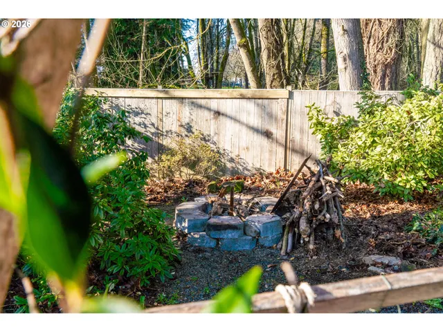 $600,000 | 4366 Berry Lane, Eugene, OR 97404