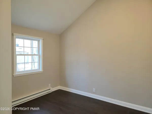 $1,800 | 867 Underwood Road West, East Stroudsburg, PA 18302