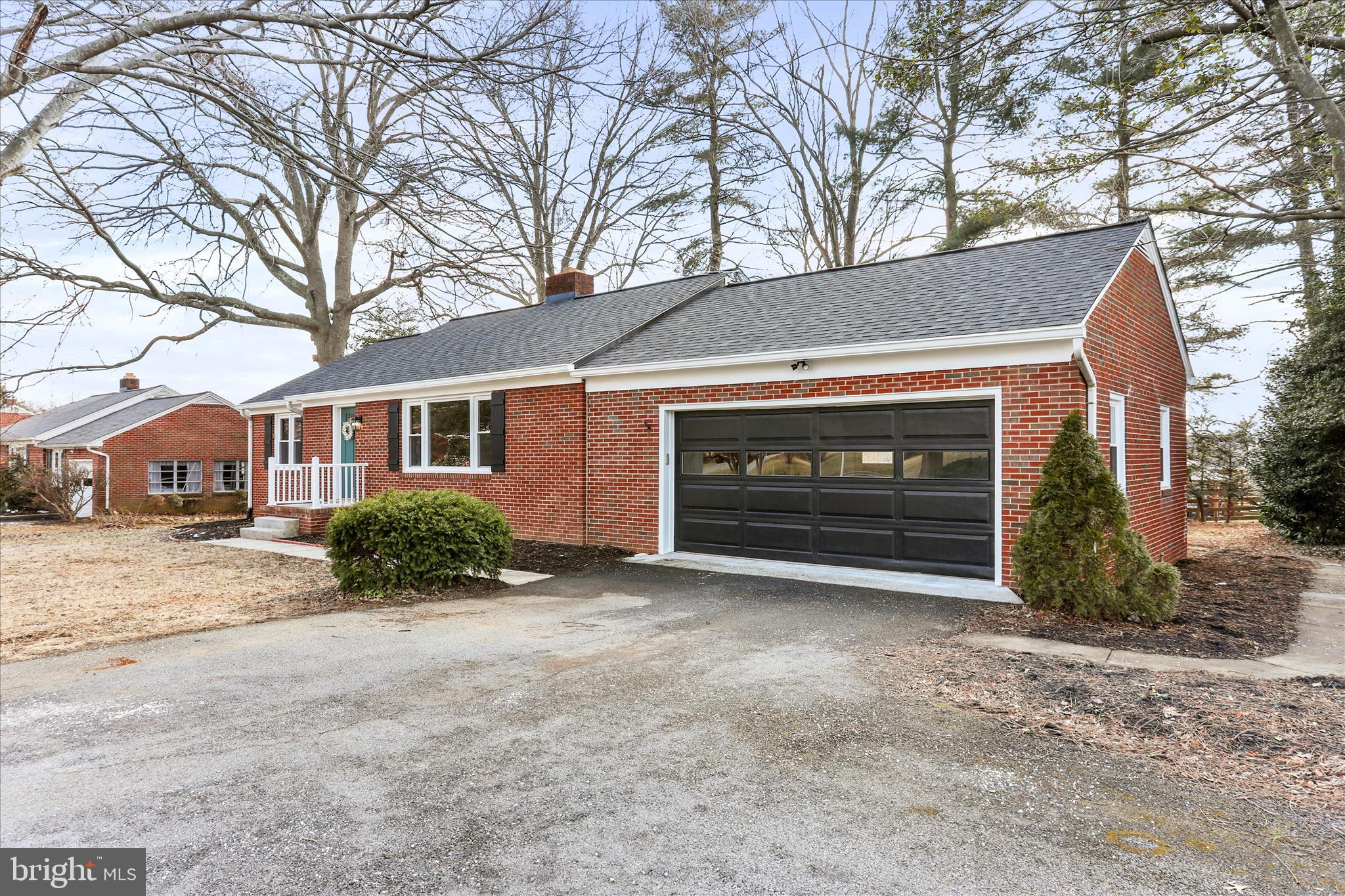 10 Linden Boulevard Middletown, MD 21769 - Photo 2 of 28 a front view of a house with yard