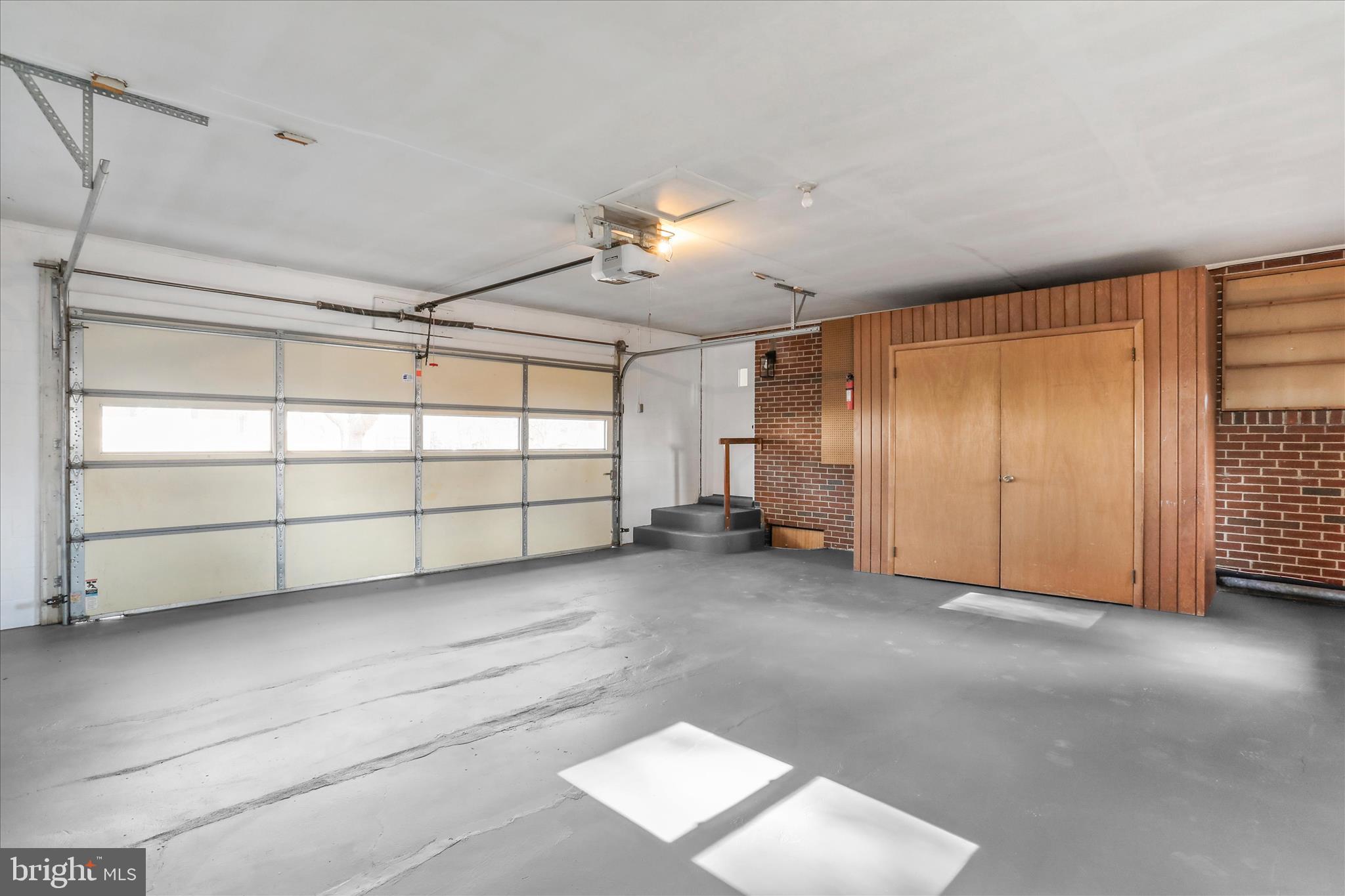 10 Linden Boulevard Middletown, MD 21769 - Photo 25 of 28 a view of a garage