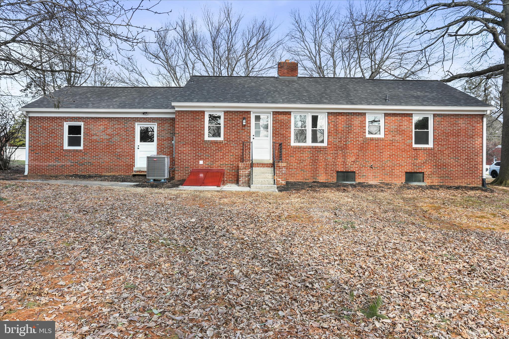 10 Linden Boulevard Middletown, MD 21769 - Photo 27 of 28 a front view of house with yard