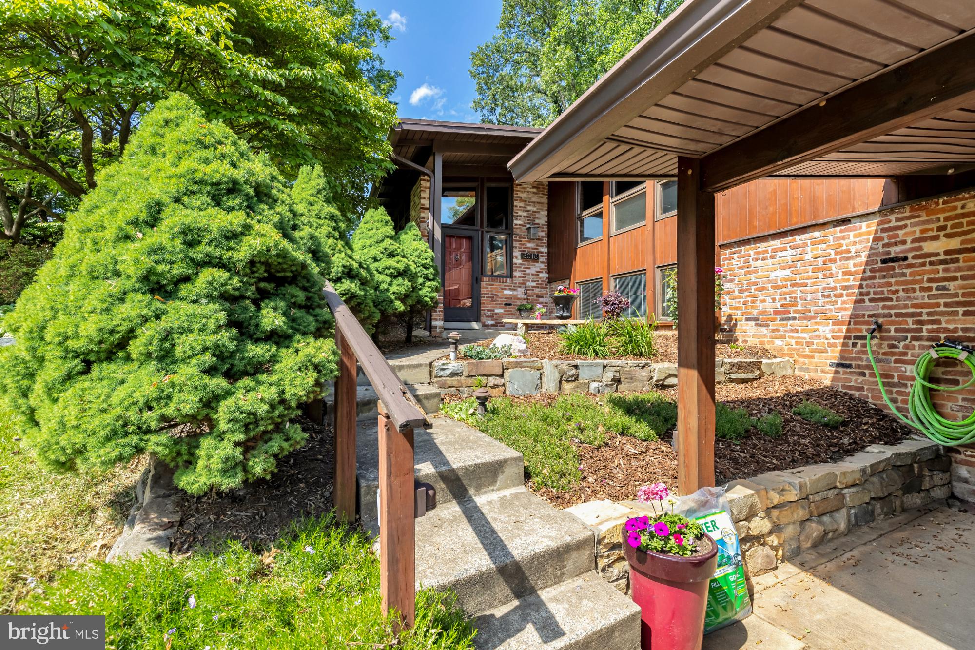 3018 Pine Spring Road Falls Church, VA 22042 - Photo 4 of 52