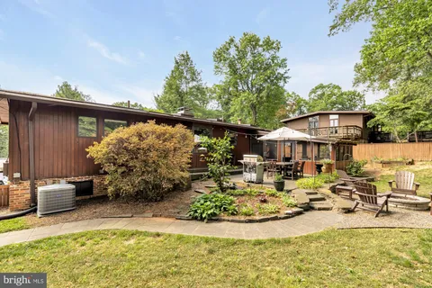 $899,000 | 3018 Pine Spring Road, Falls Church, VA 22042