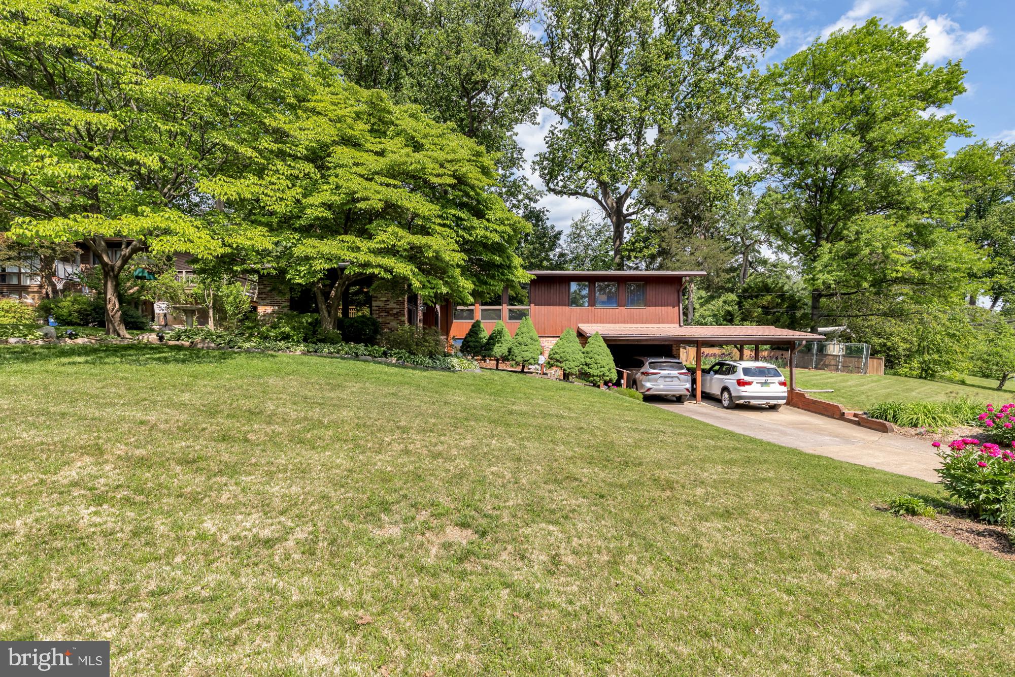 3018 Pine Spring Road Falls Church, VA 22042 - Photo 5 of 52