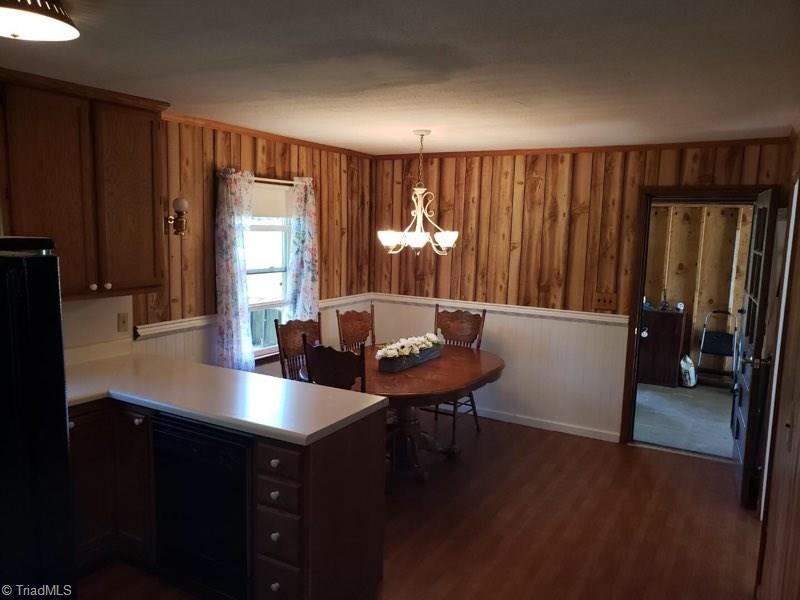 3064 Creasey Chapel Road Stuart, VA 24171 - Photo 4 of 28
