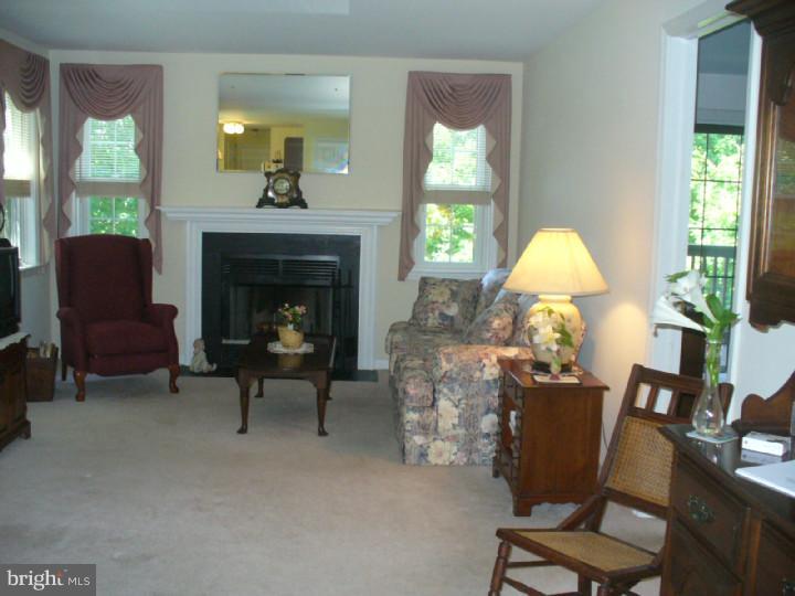 220 Yorkminster Road West Chester, PA 19382 - Photo 5 of 19 Living Room