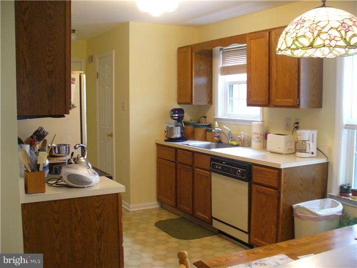 220 Yorkminster Road West Chester, PA 19382 - Photo 6 of 19 Kitchen