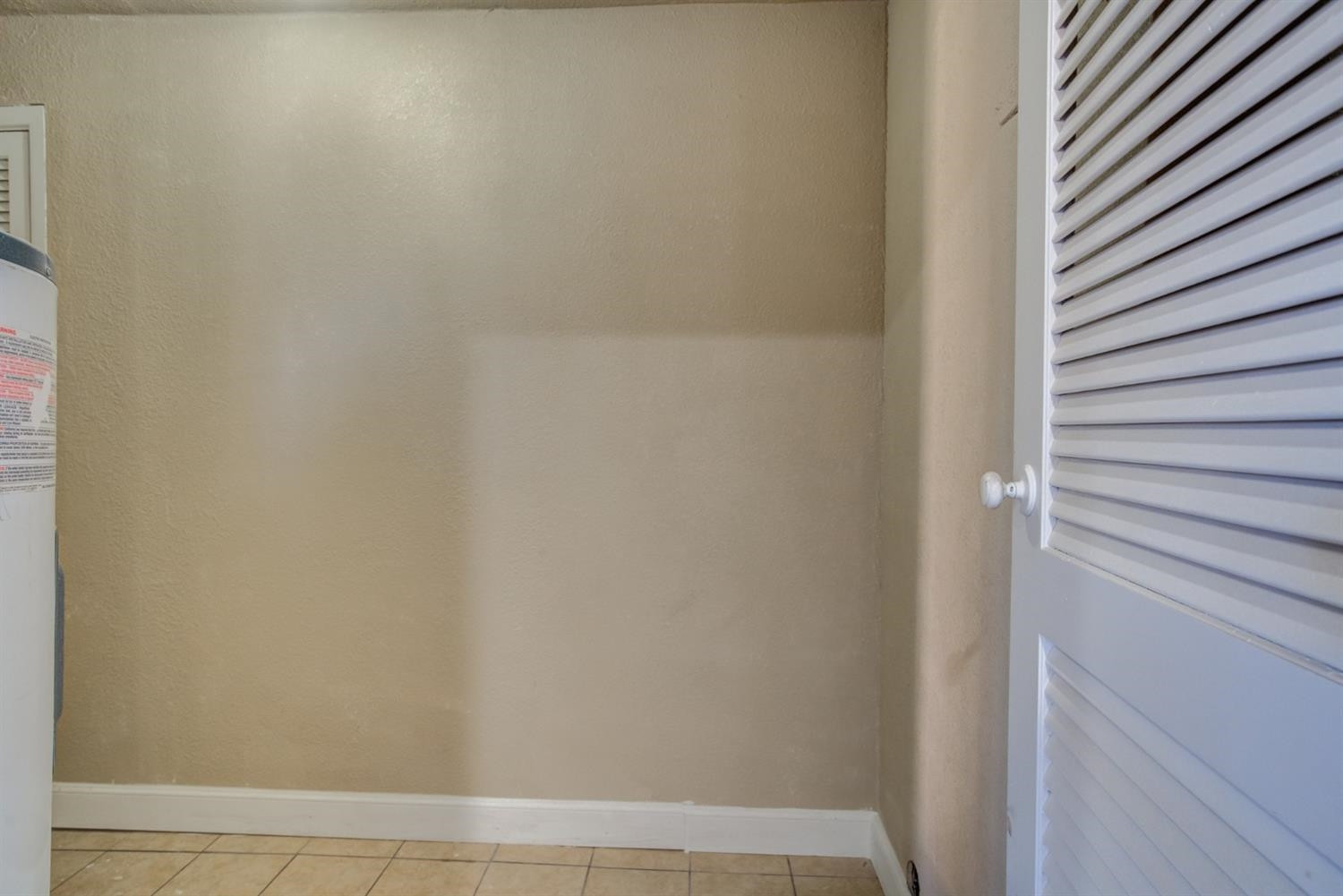 526 53rd Street Lubbock, TX 79404 - Photo 16 of 28 a view of door
