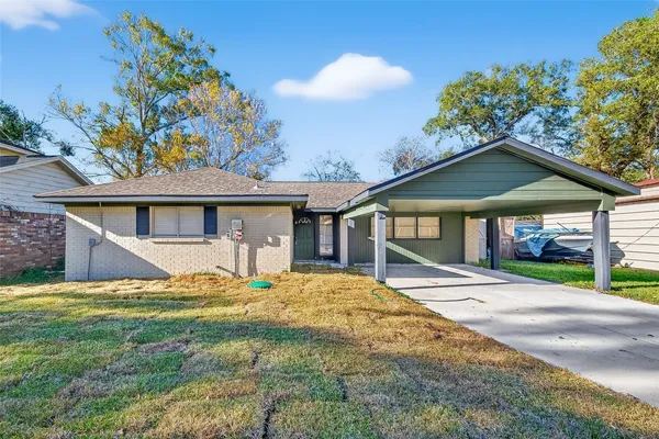 $230,000 | 7814 Pin Oak Drive, Alvin, TX 77511