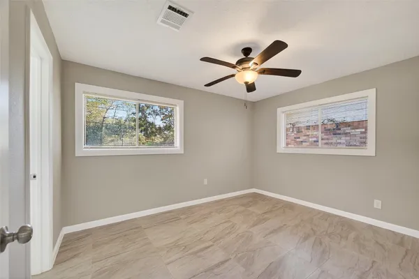 $230,000 | 7814 Pin Oak Drive, Alvin, TX 77511