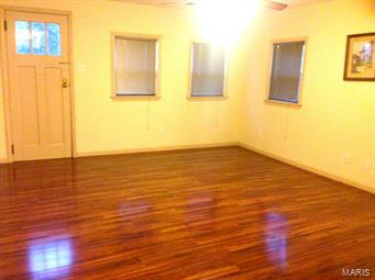 534 Magoffin Road St. Louis, MO 63129 - Photo 2 of 11 Gallery Image 2