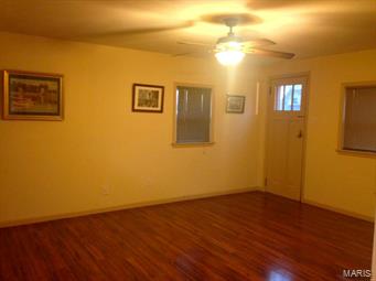 534 Magoffin Road St. Louis, MO 63129 - Photo 3 of 11 Gallery Image 3