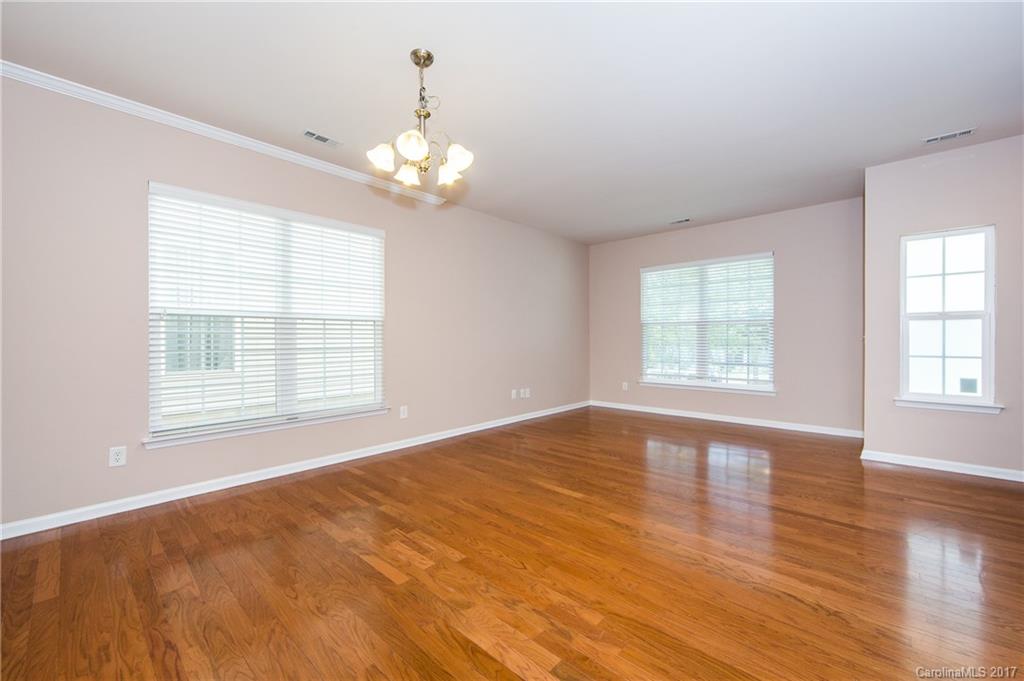 16108 Raptor Court Charlotte, NC 28278 - Photo 4 of 24