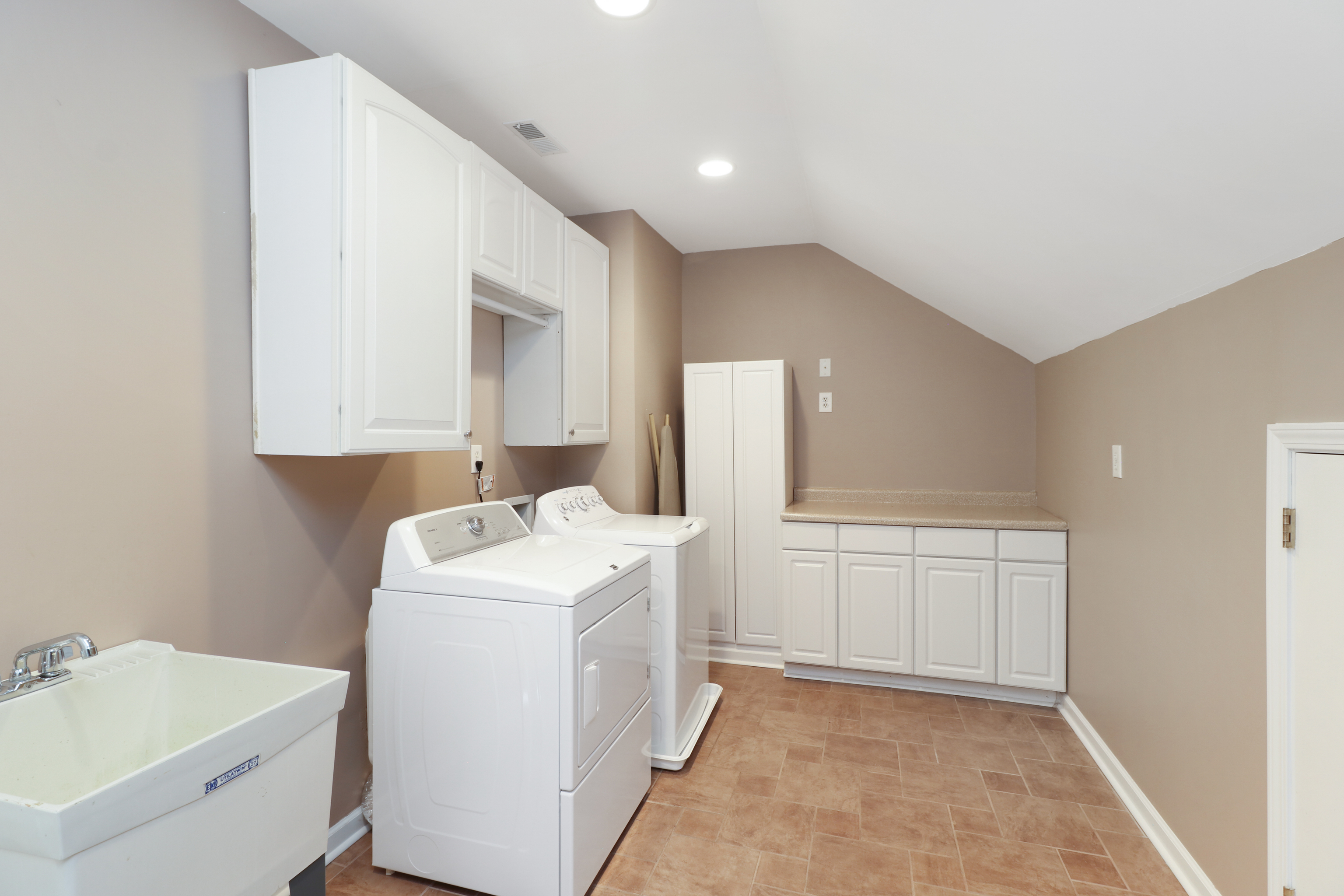 10833 Windermere Boulevard Fishers, IN 46037 - Photo 24 of 37