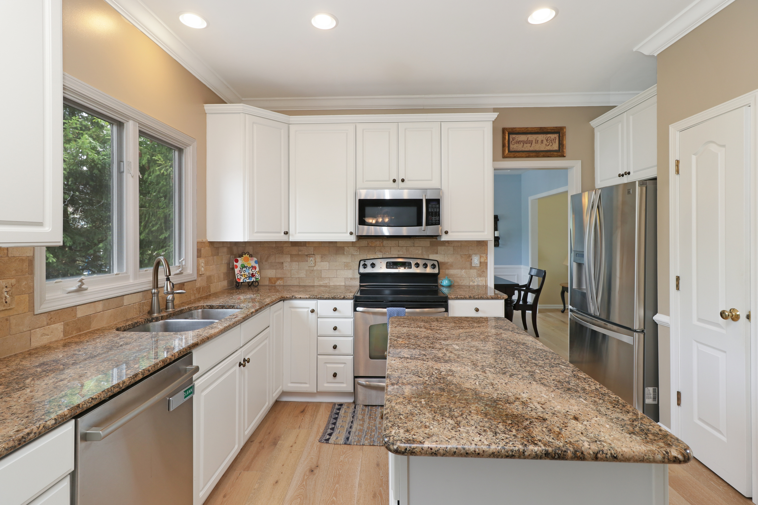 10833 Windermere Boulevard Fishers, IN 46037 - Photo 8 of 37