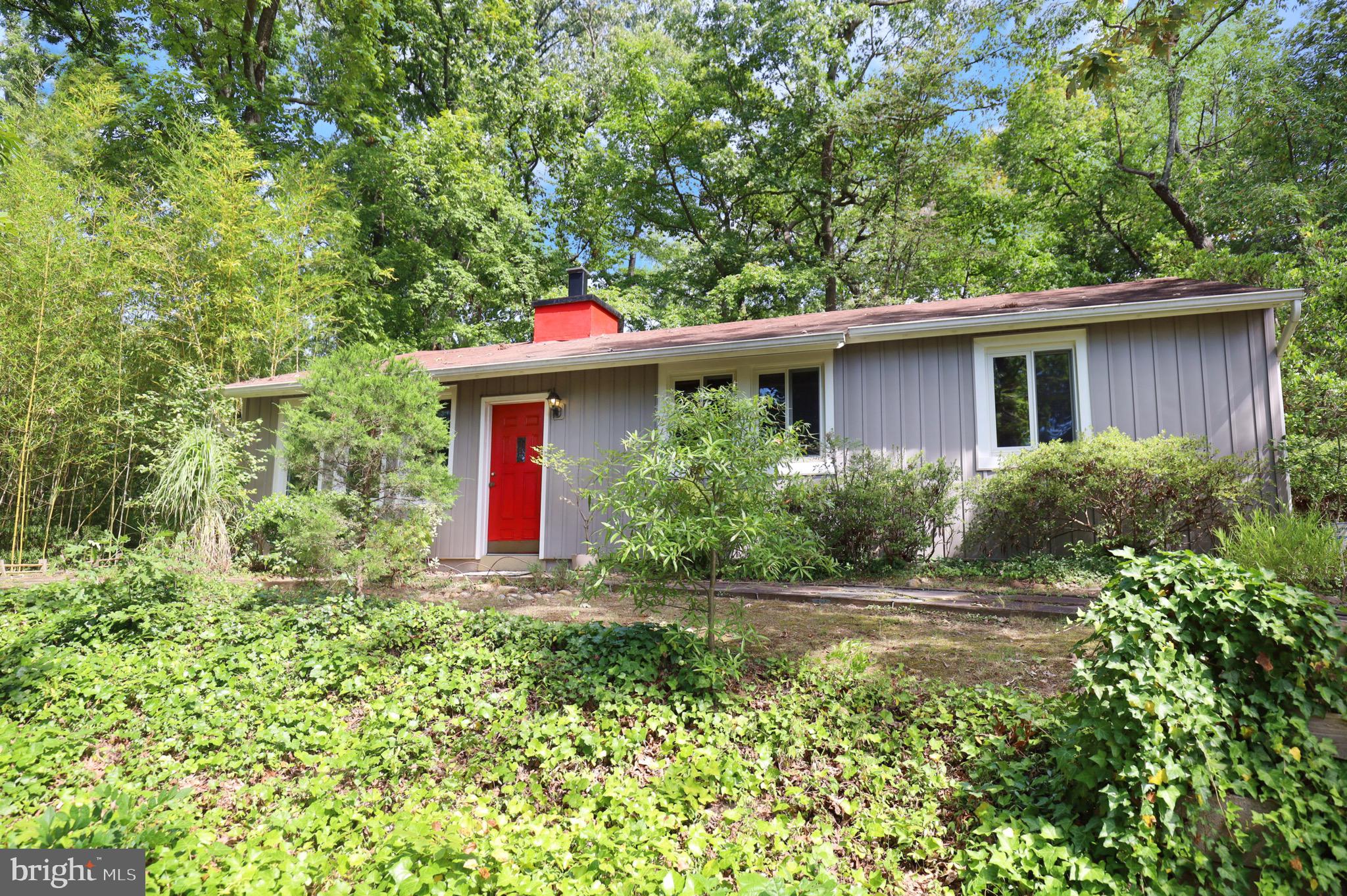 7817 Fort Hunt Road Alexandria, VA 22308 - Photo 1 of 51 Welcome to 7817 Fort Hunt!