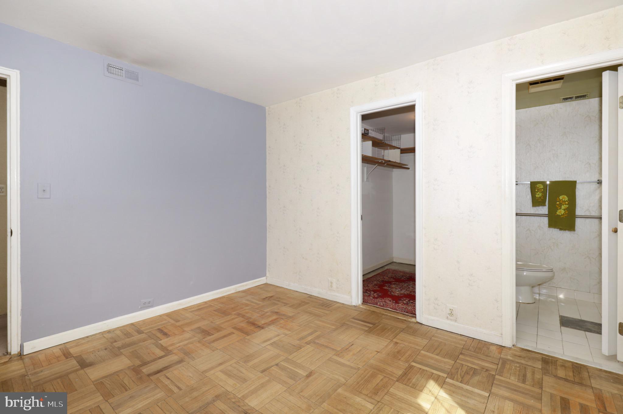 7817 Fort Hunt Road Alexandria, VA 22308 - Photo 20 of 51 Primary Bedroom with Two Closets