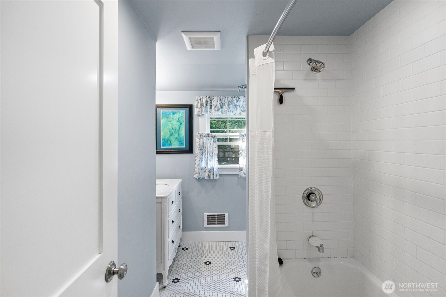 10191 West Belfair Valley Road Bremerton, WA 98312 - Photo 17 of 34