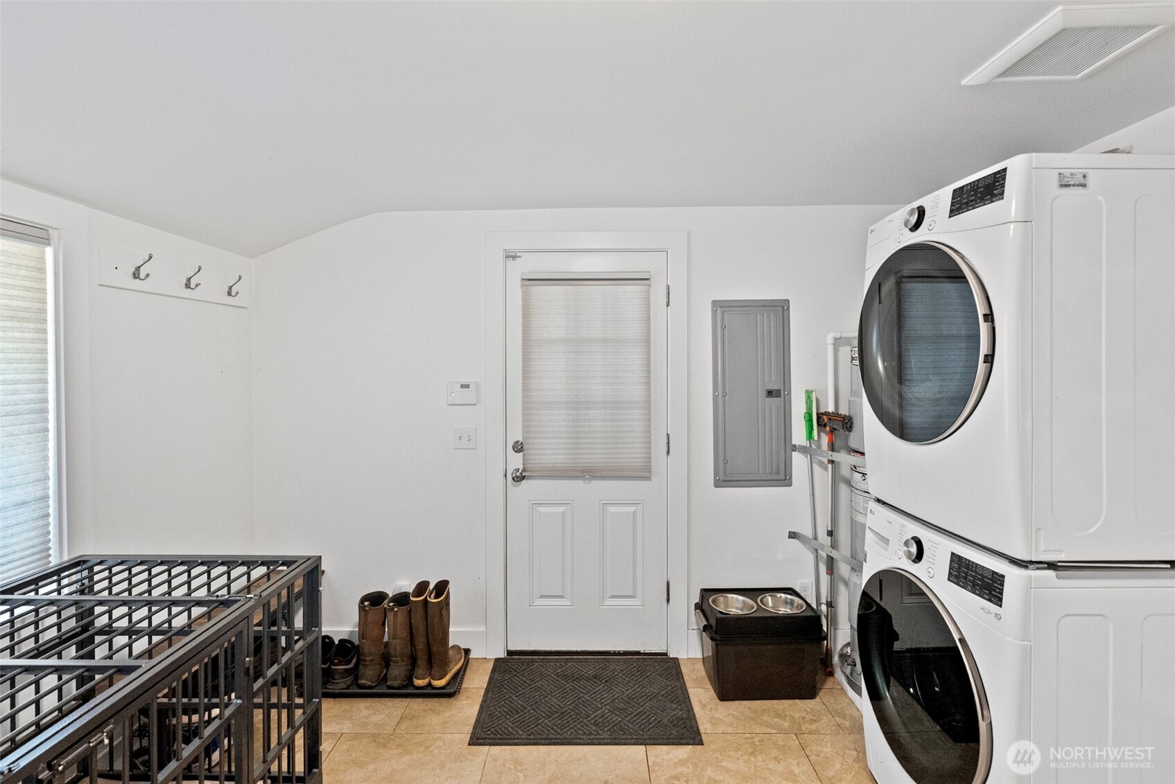 10191 West Belfair Valley Road Bremerton, WA 98312 - Photo 20 of 34