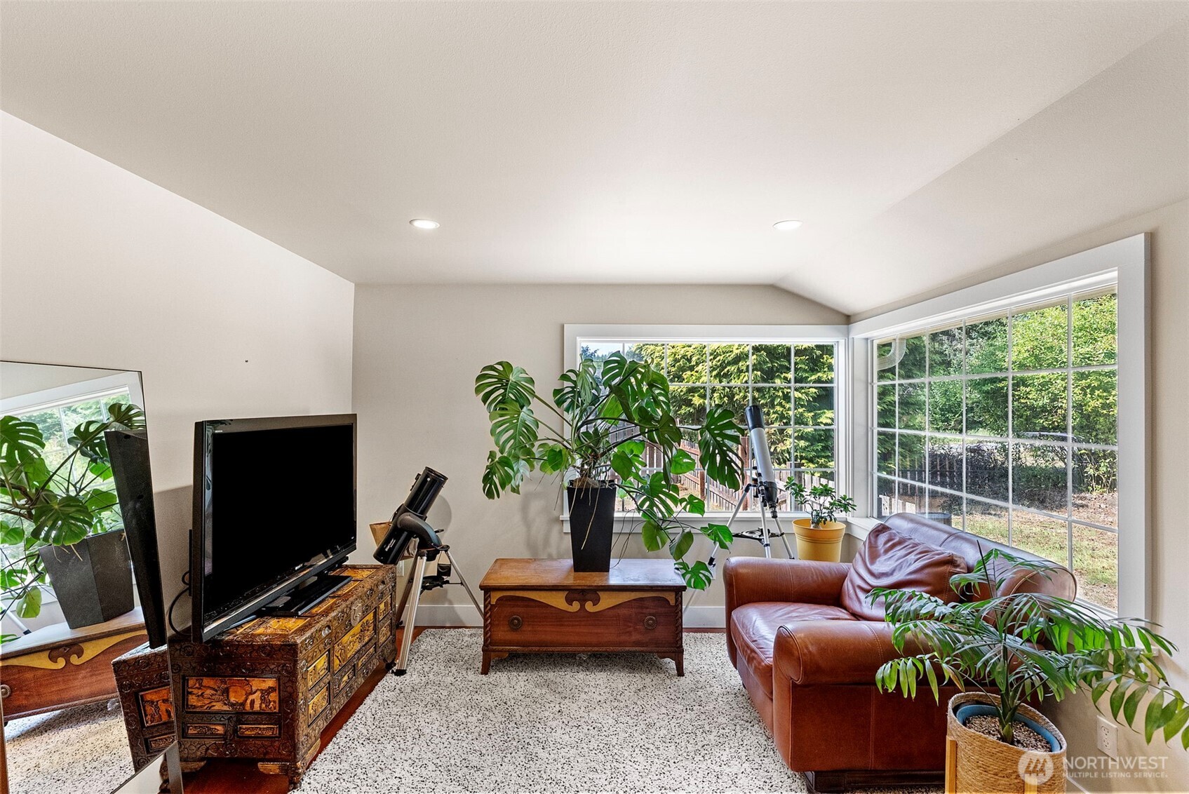 10191 West Belfair Valley Road Bremerton, WA 98312 - Photo 6 of 34