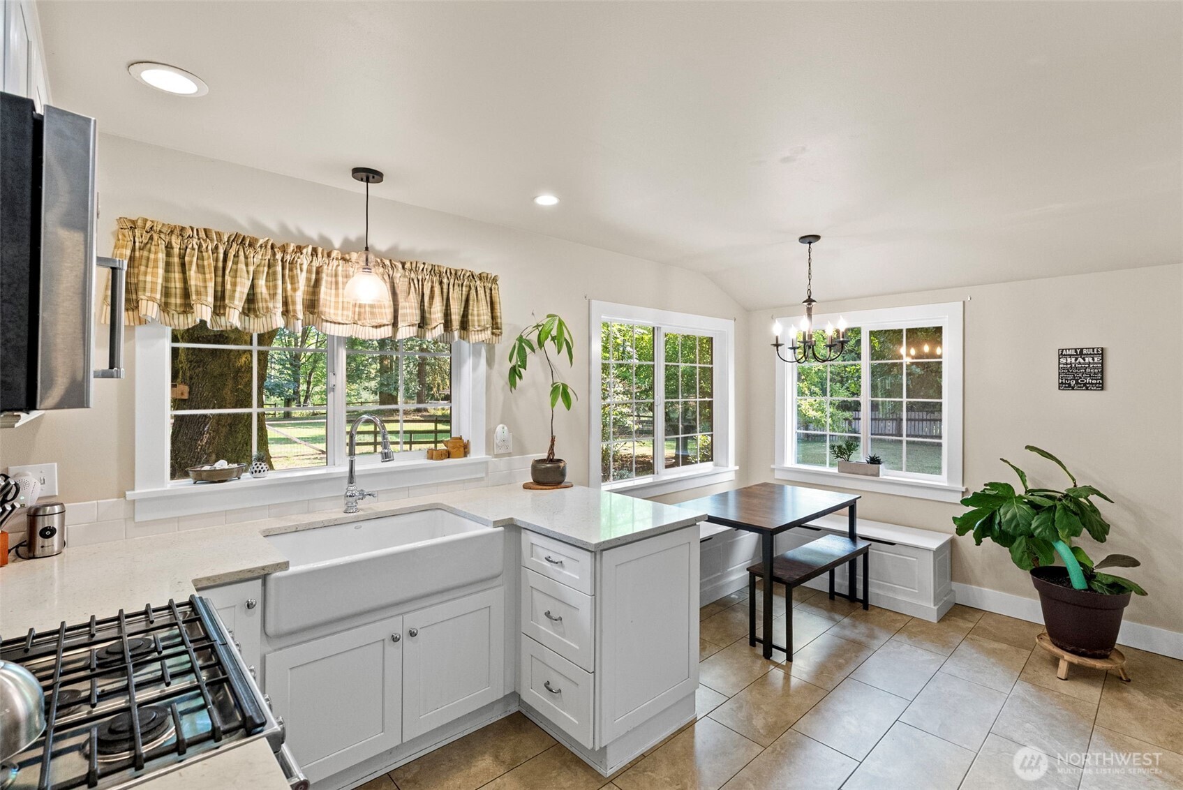 10191 West Belfair Valley Road Bremerton, WA 98312 - Photo 10 of 34