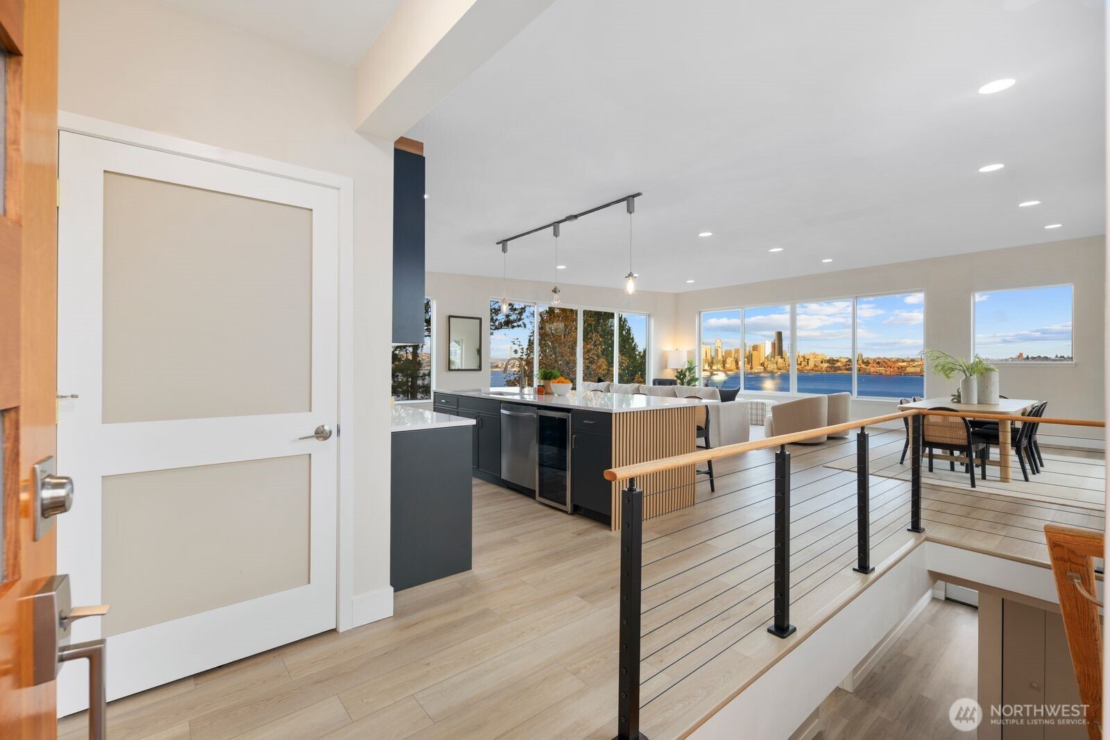 1701 41st Avenue Southwest Seattle, WA 98116 - Photo 9 of 40