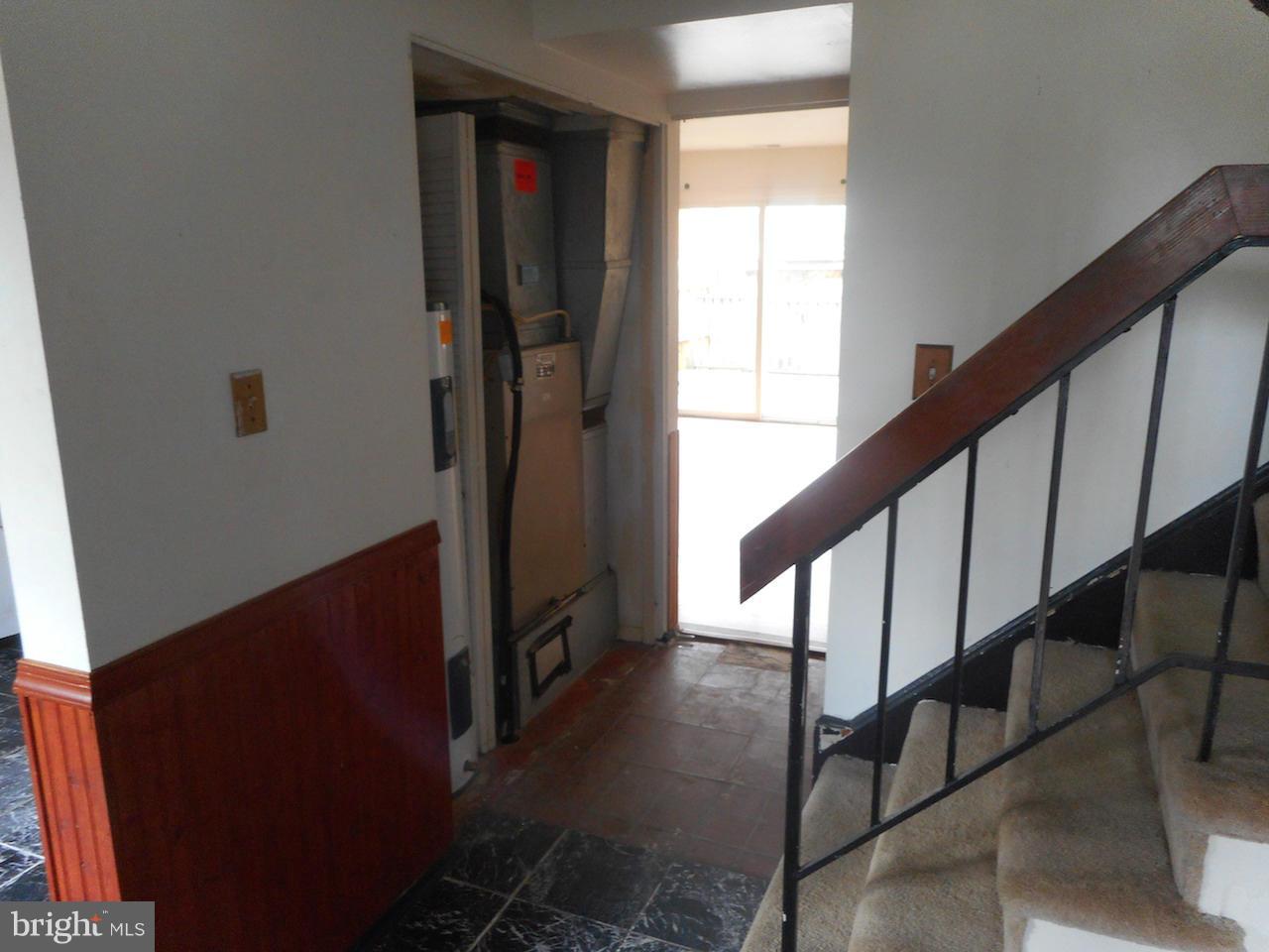 17518 Hoskinson Road Poolesville, MD 20837 - Photo 2 of 22 a view of entryway