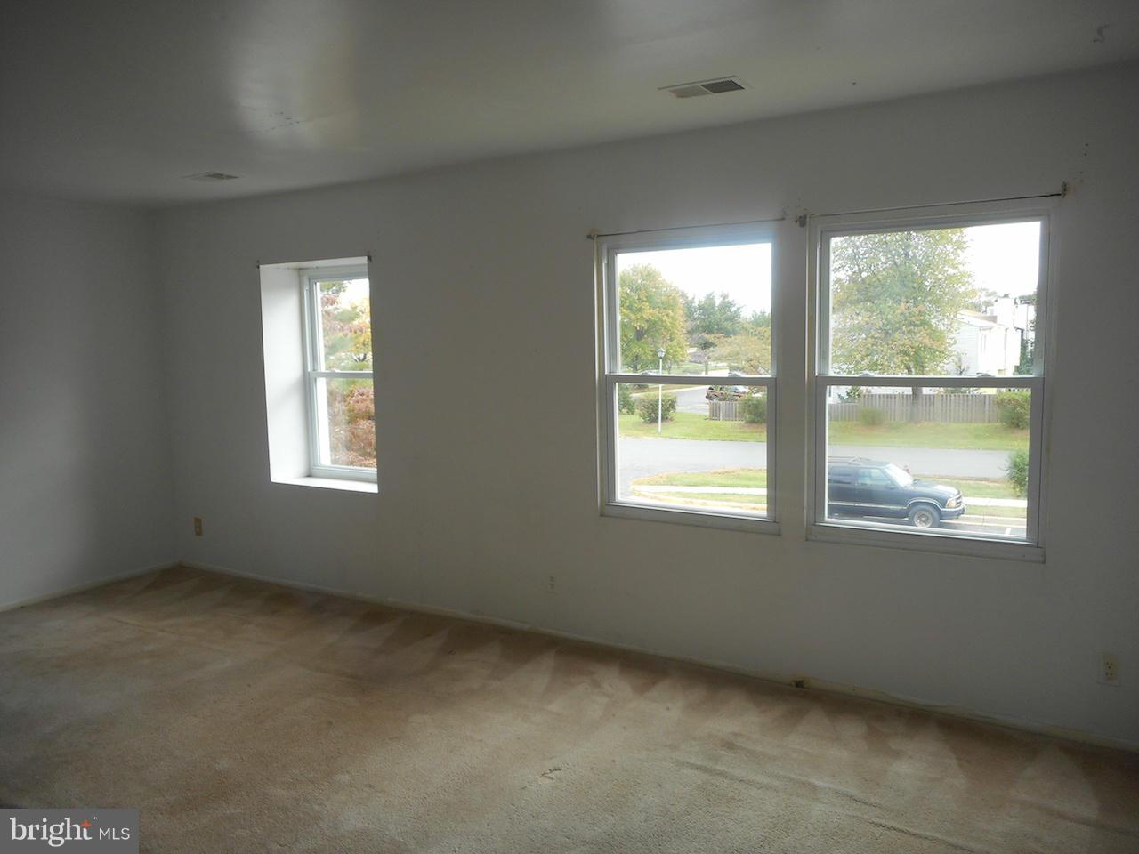 17518 Hoskinson Road Poolesville, MD 20837 - Photo 15 of 22 an empty room with a window