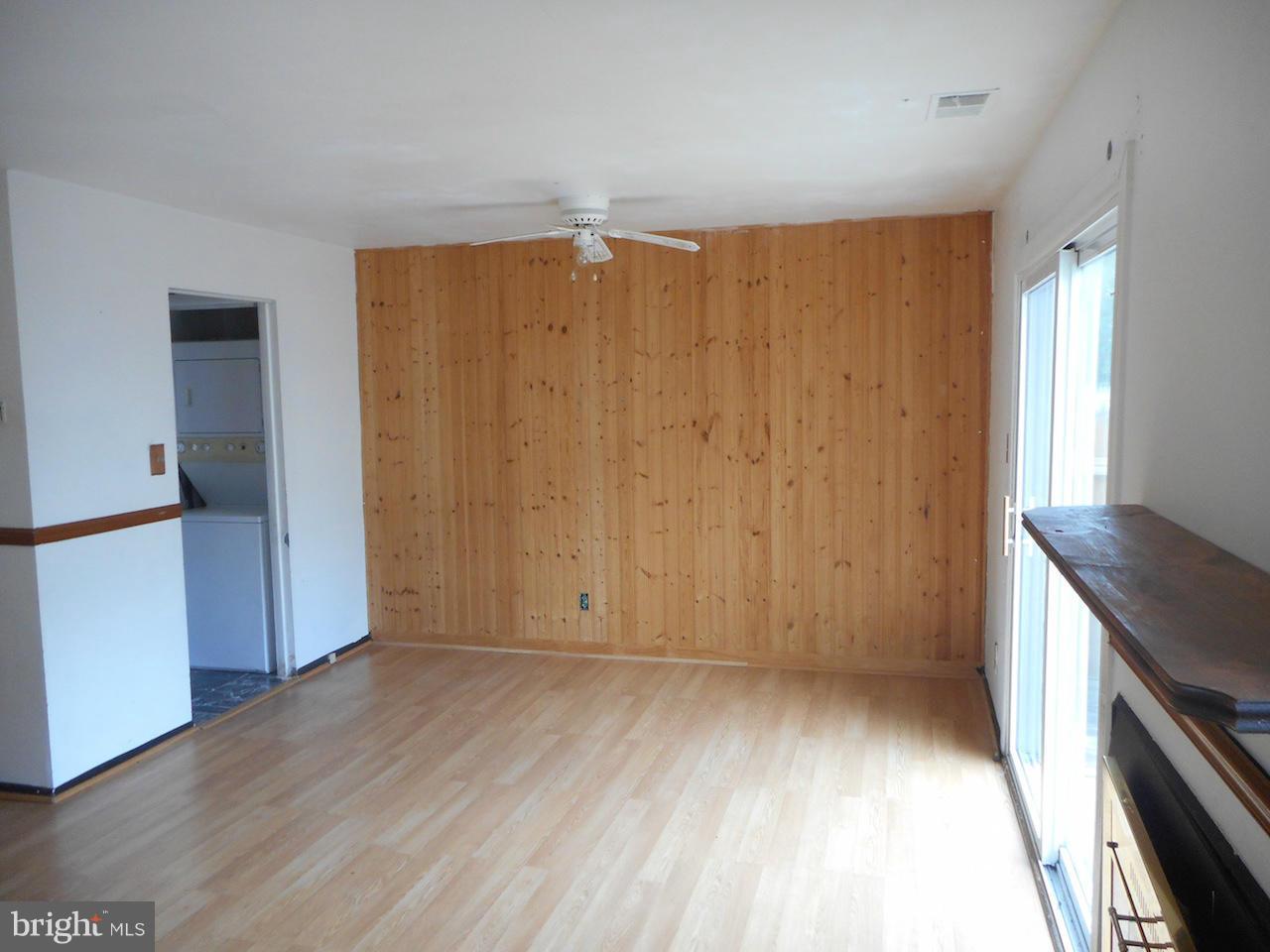 17518 Hoskinson Road Poolesville, MD 20837 - Photo 9 of 22 a view of entryway with wooden floor