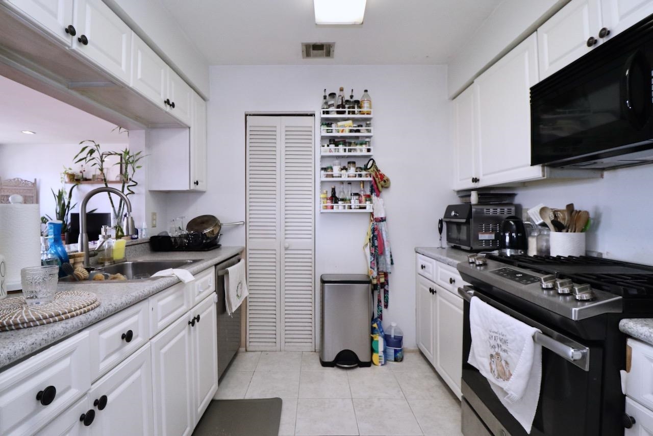 64 Bergen Ridge Road, Unit 2 North Bergen, NJ 07047 - Photo 13 of 23