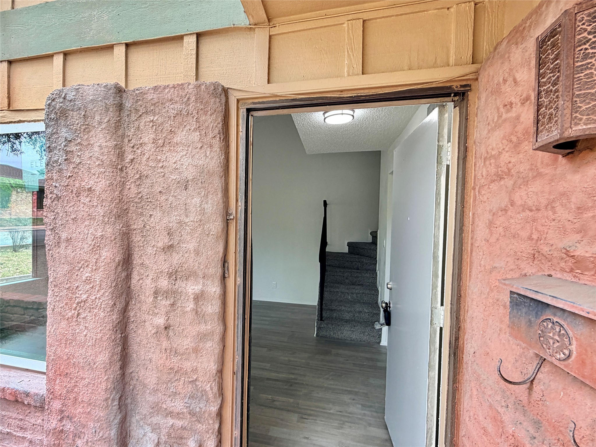 9623 Covey Ridge Lane Austin, TX 78758 - Photo 5 of 40 Property entrance