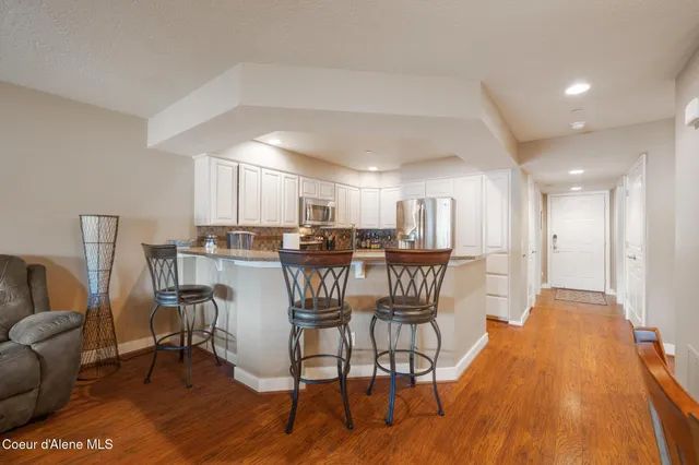 $815,000 | 4549 South Arrow Point Drive, Unit 207, Harrison, ID 83833