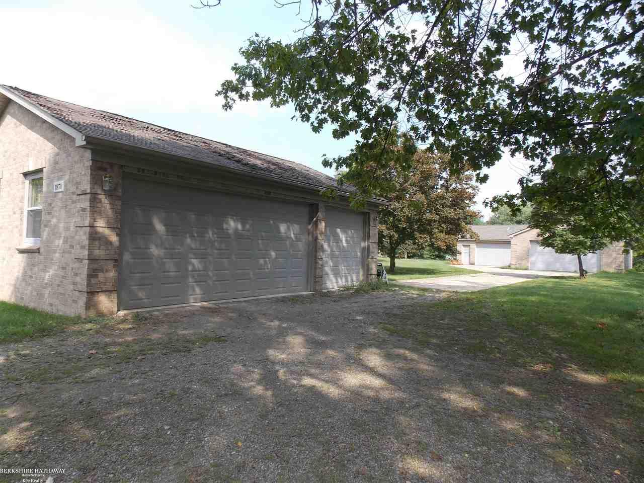 1970 Moffat Road Leonard, MI 48367 - Photo 7 of 47