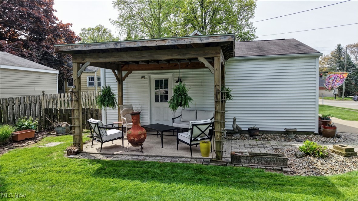 283 Everhard Road Southwest North Canton, OH 44709 - Photo 9 of 46 Gallery Image 9