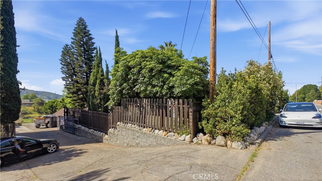 10568 Foothill Boulevard Sylmar, CA 91342 - Photo 9 of 40