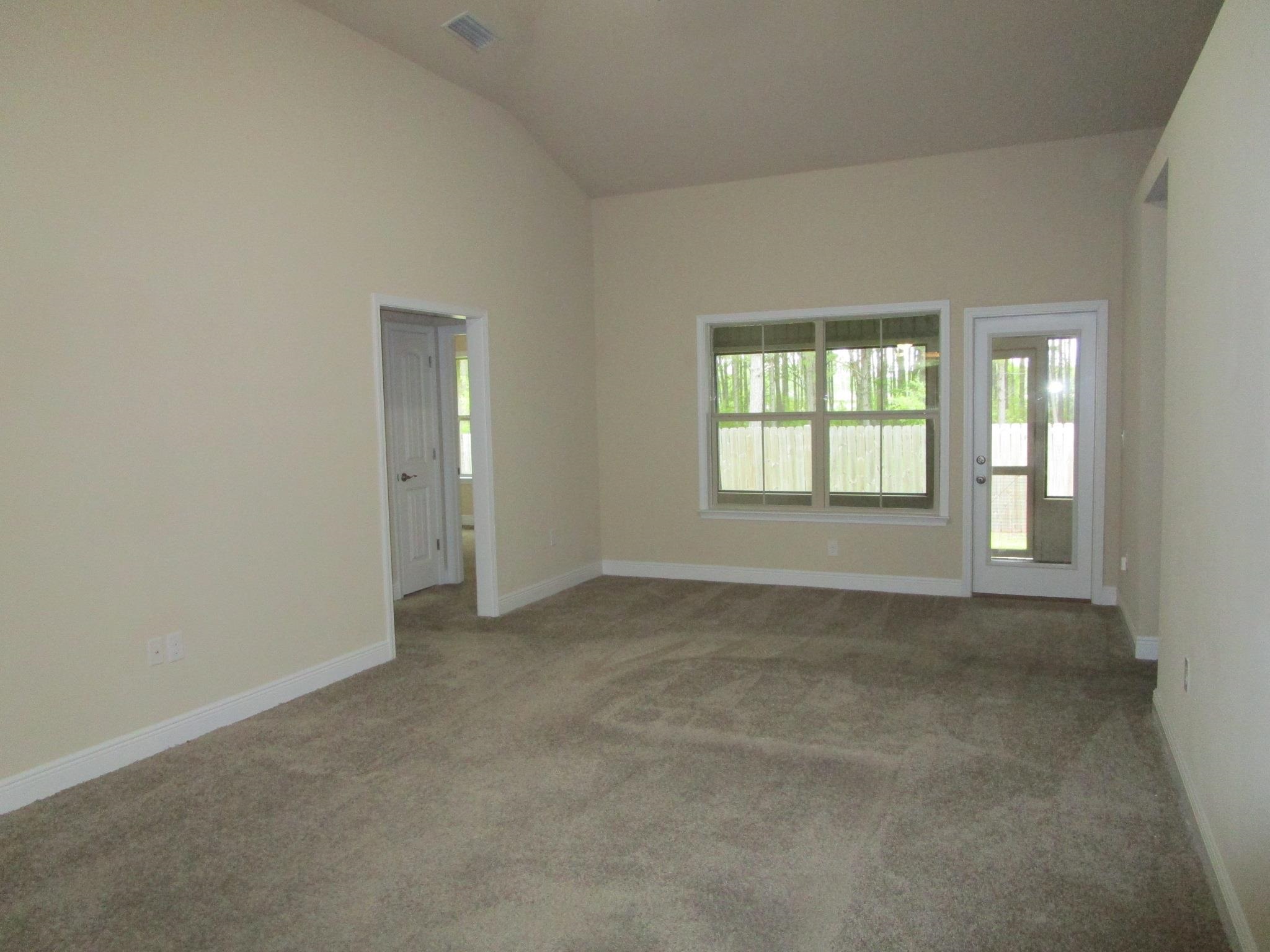 609 Beignet Drive Foley, AL 36535 - Photo 7 of 23 Living Room