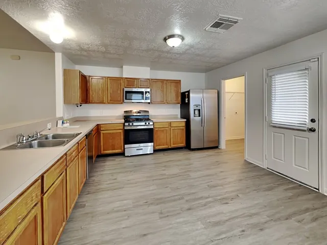 $1,665 | 931 Redcrest Springs Court, Houston, TX 77073