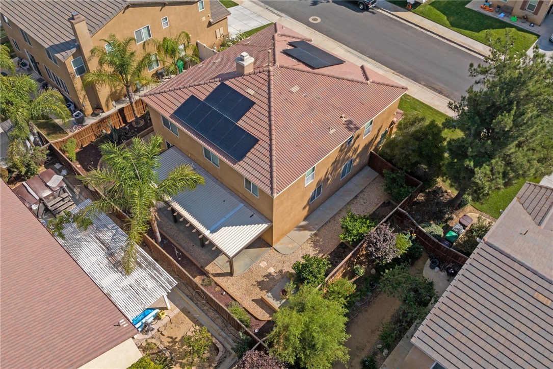 650 Winter Pine Street Beaumont, CA 92223 - Photo 2 of 32