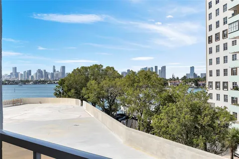 $1,150,000 | 9 Island Avenue, Unit 415, Miami Beach, FL 33139