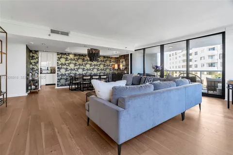 $1,150,000 | 9 Island Avenue, Unit 415, Miami Beach, FL 33139