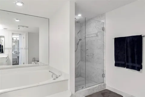 $1,150,000 | 9 Island Avenue, Unit 415, Miami Beach, FL 33139